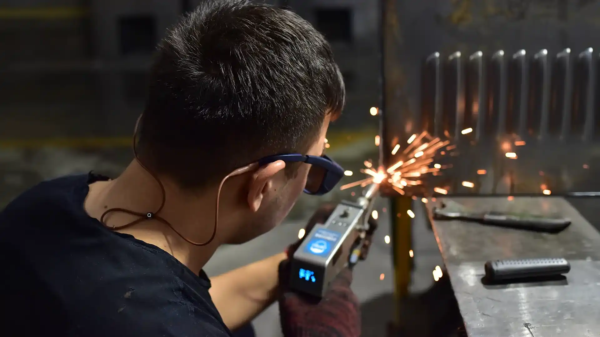 img_ibmx_stock_labor-design-welding